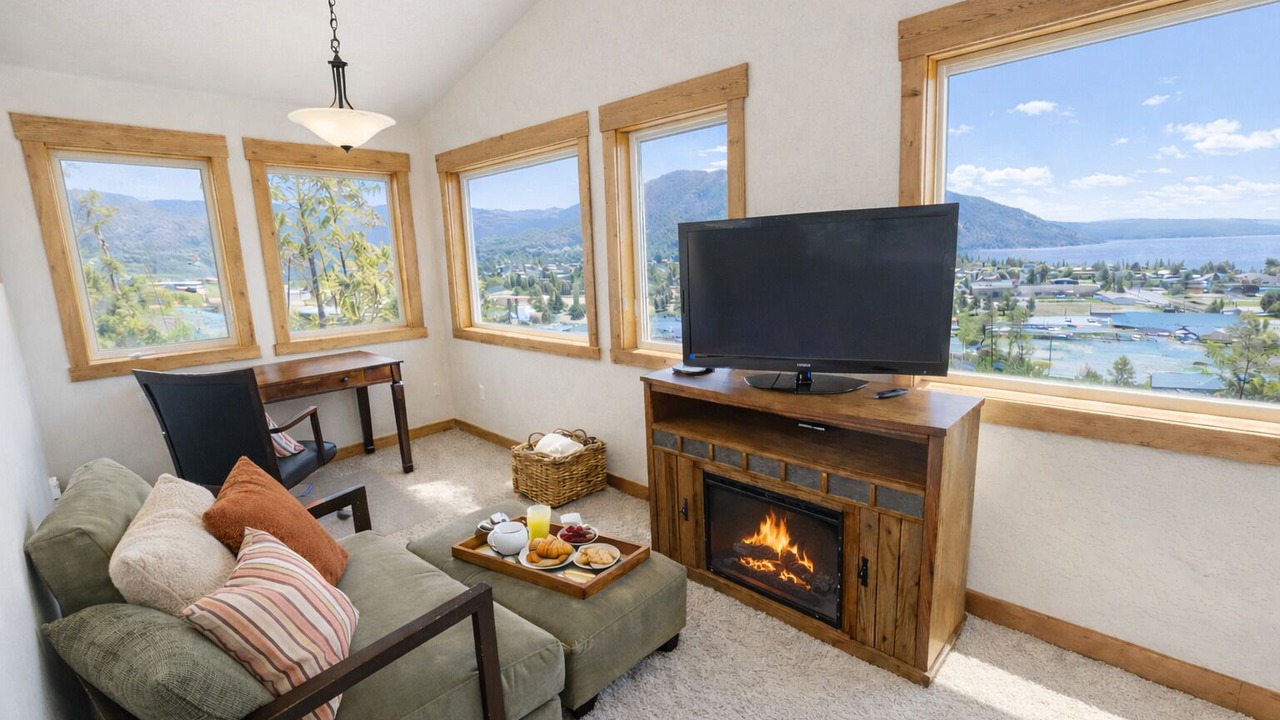 Photo of Livingroom in Grand Lake