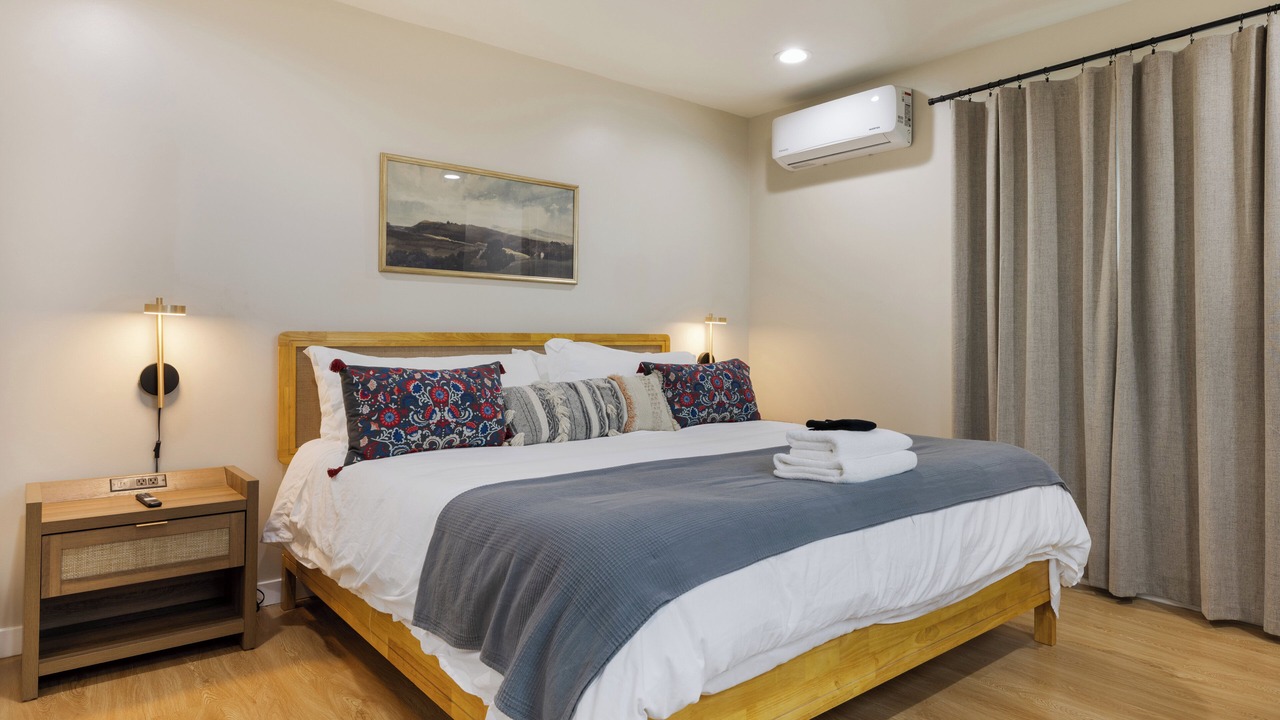 Photo of Bedroom in Downtown Riverside