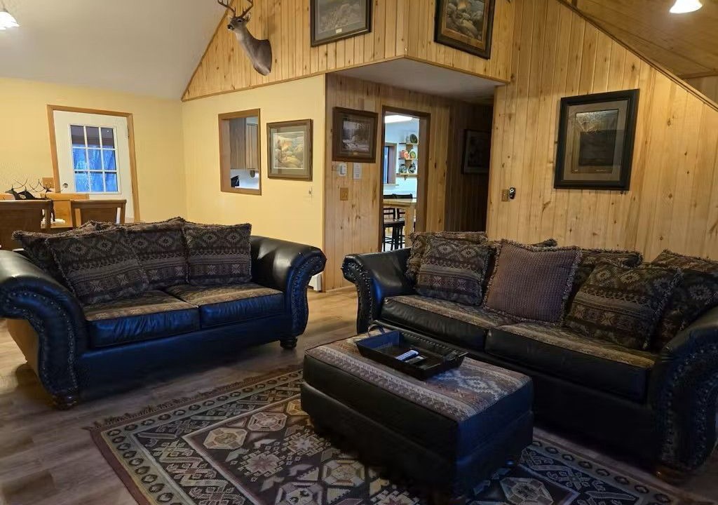 Photo of Livingroom in South Fork