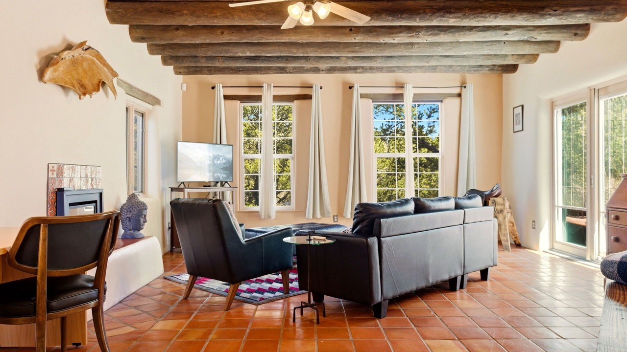 Photo of Livingroom in Santa Fe