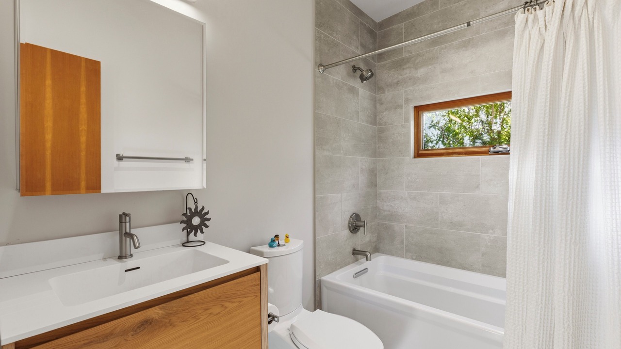 Photo of Bathroom in Kenwood