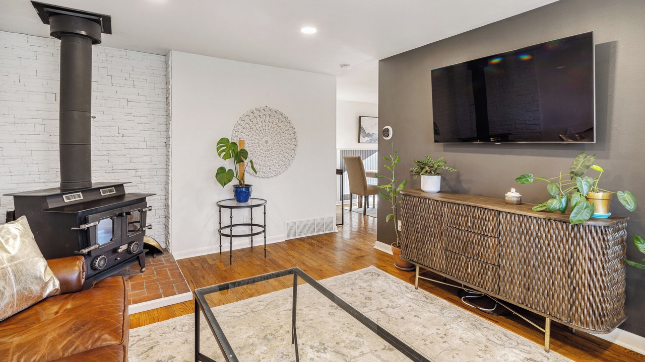 Photo of Livingroom in Virginia Village