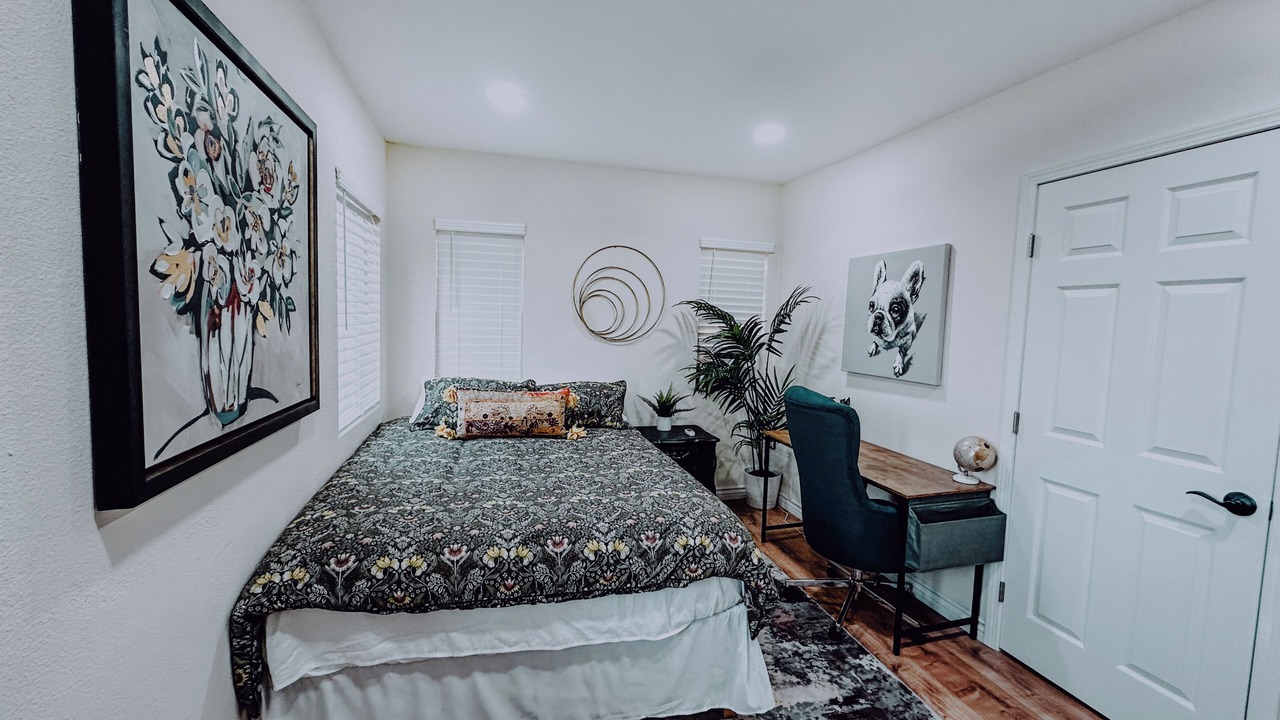 Photo of Bedroom in Los Angeles