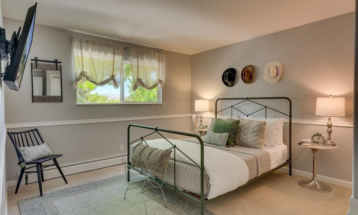 Photo of Bedroom in Reno/Tahoe Airport