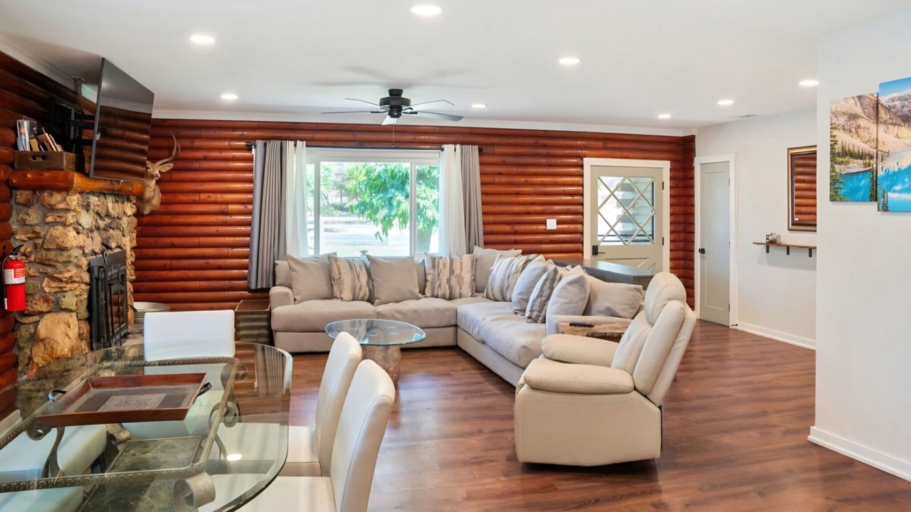 Photo of Livingroom in Mariposa