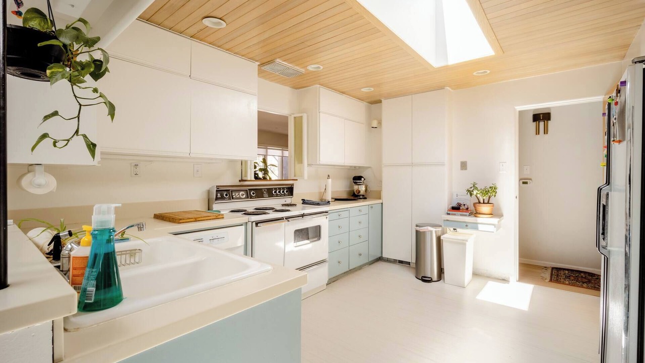 Photo of Kitchen in Interurban Park