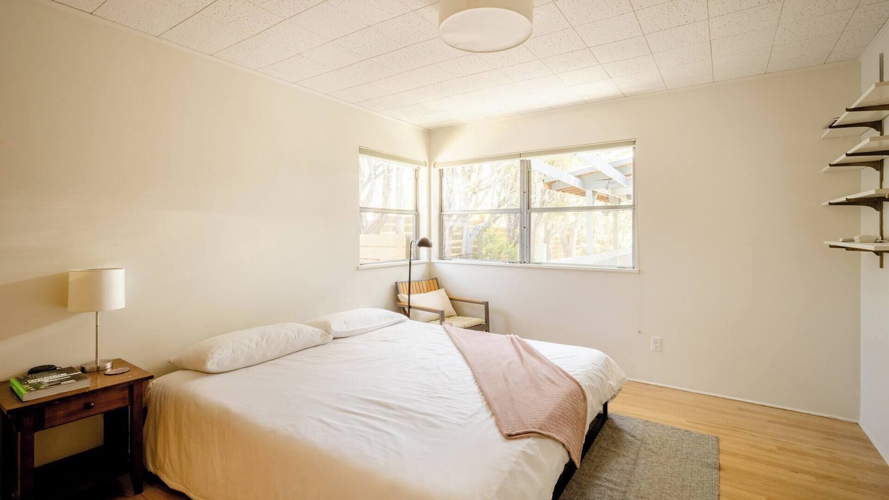 Photo of Bedroom in Interurban Park