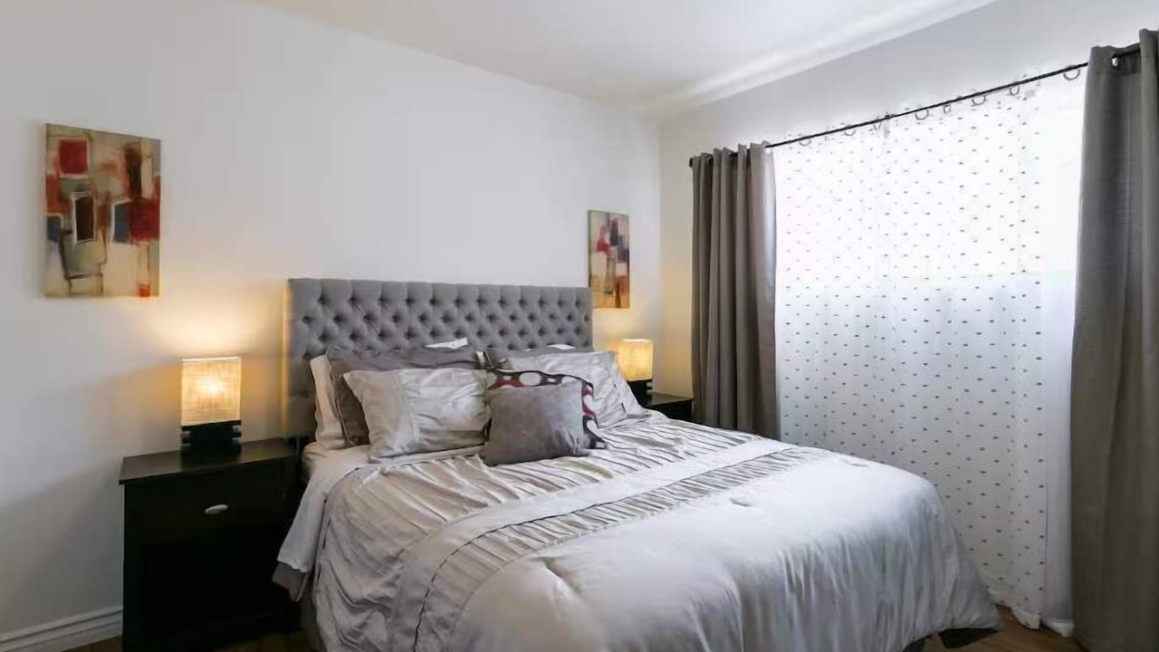 Photo of Bedroom in Valley Village
