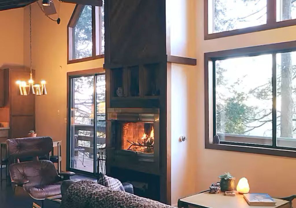 Photo of Livingroom in Crestline