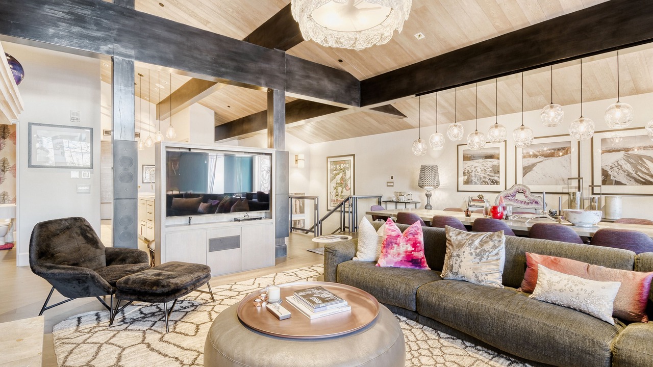 Photo of Livingroom in Vail