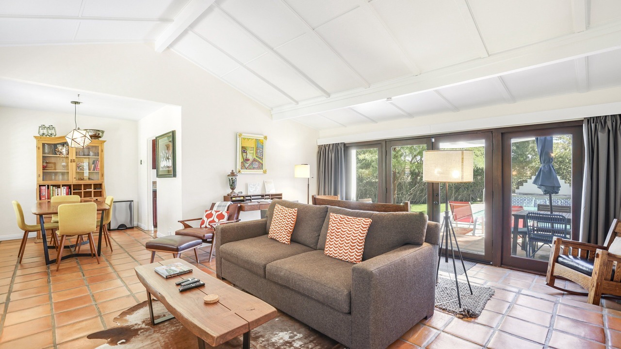 Photo of Livingroom in Chino Canyon