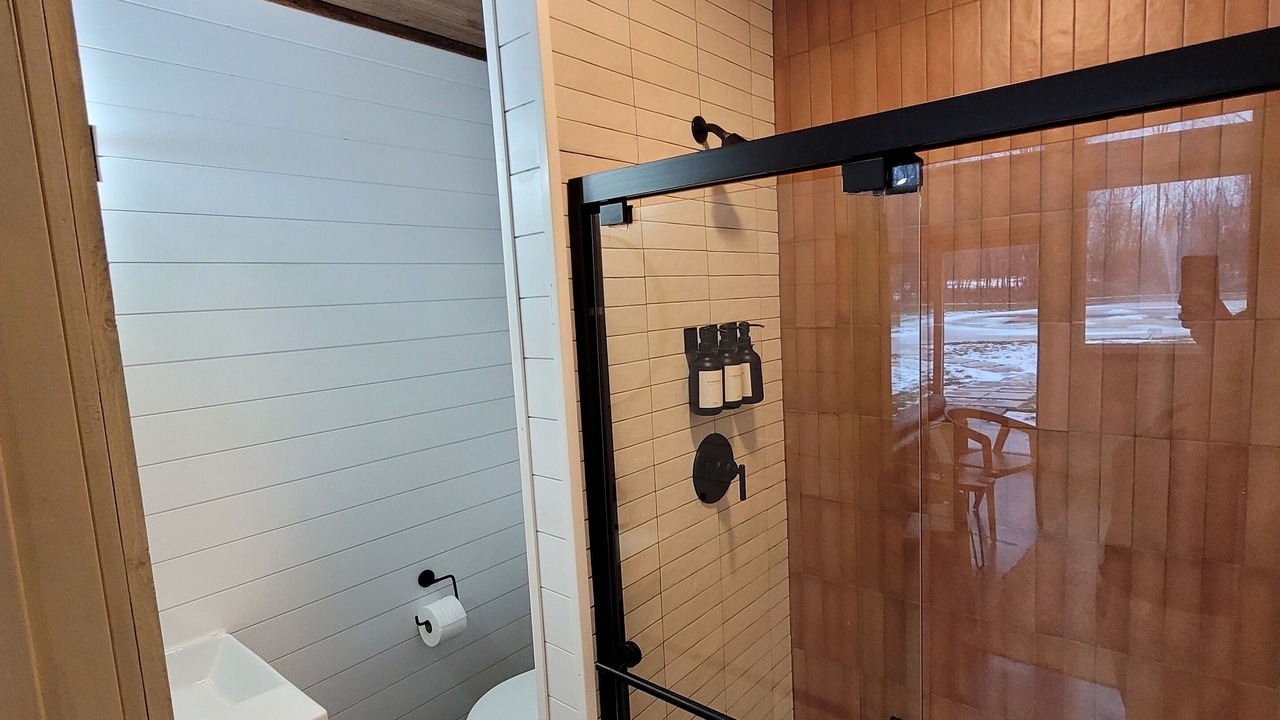 Photo of Bathroom in Austinburg