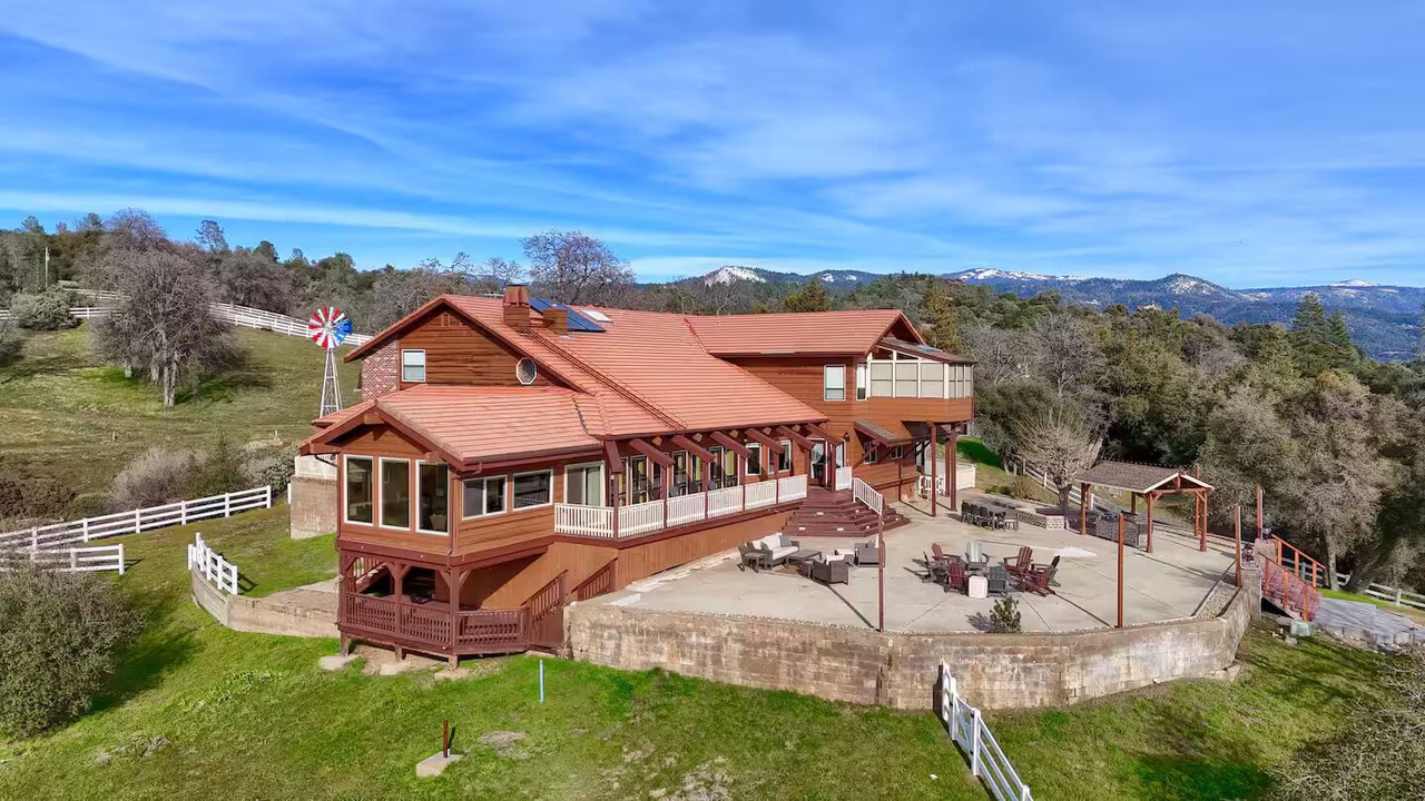 Photo of Outdoor in Oakhurst