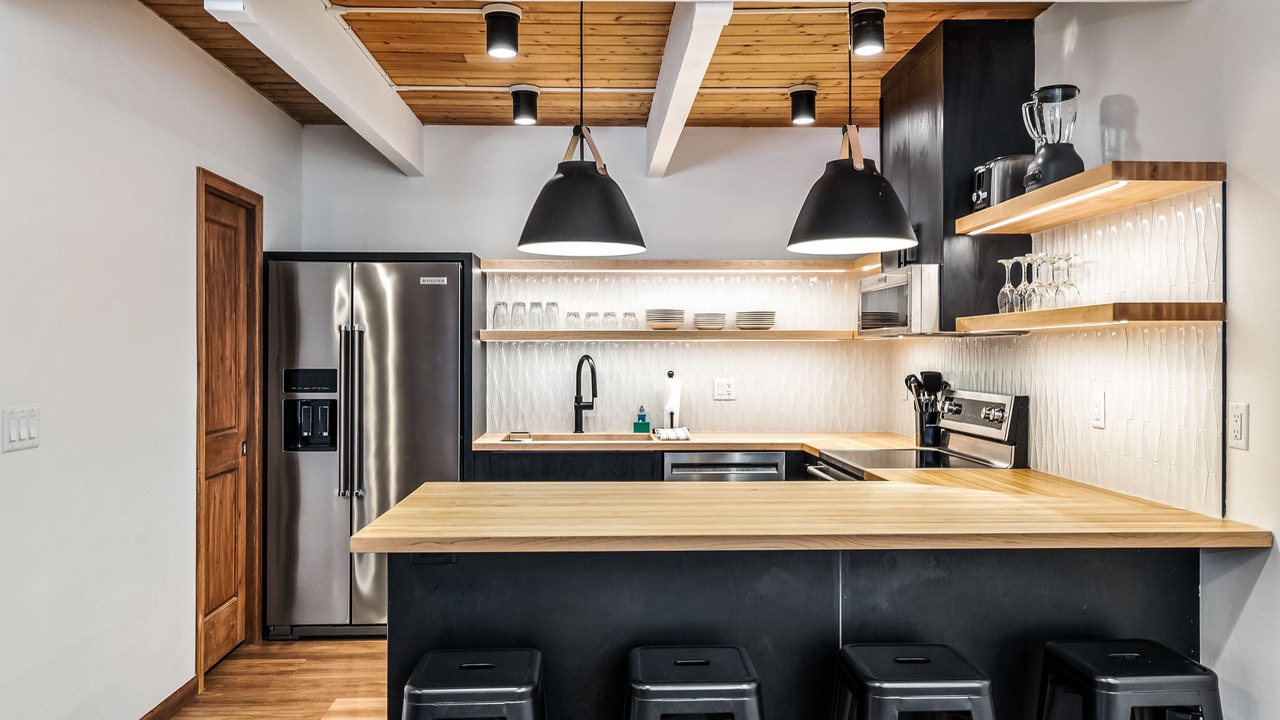 Photo of Kitchen in Peak 9