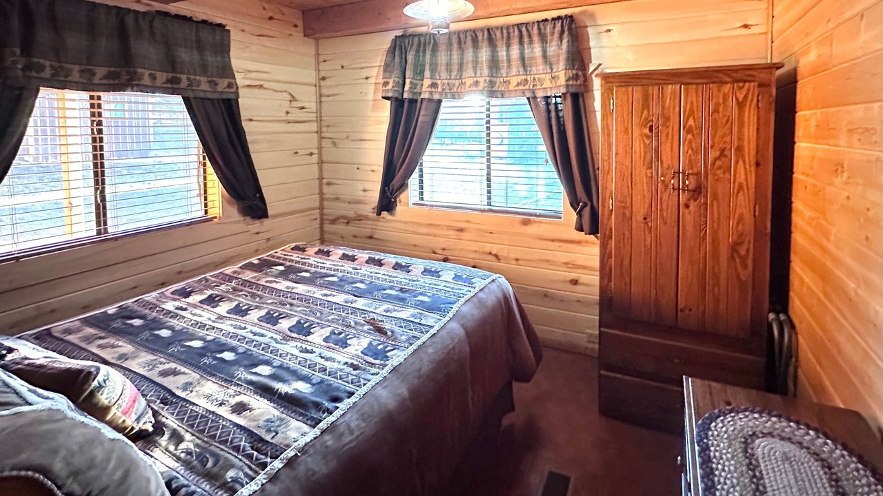 Photo of Bedroom in Alpine Village
