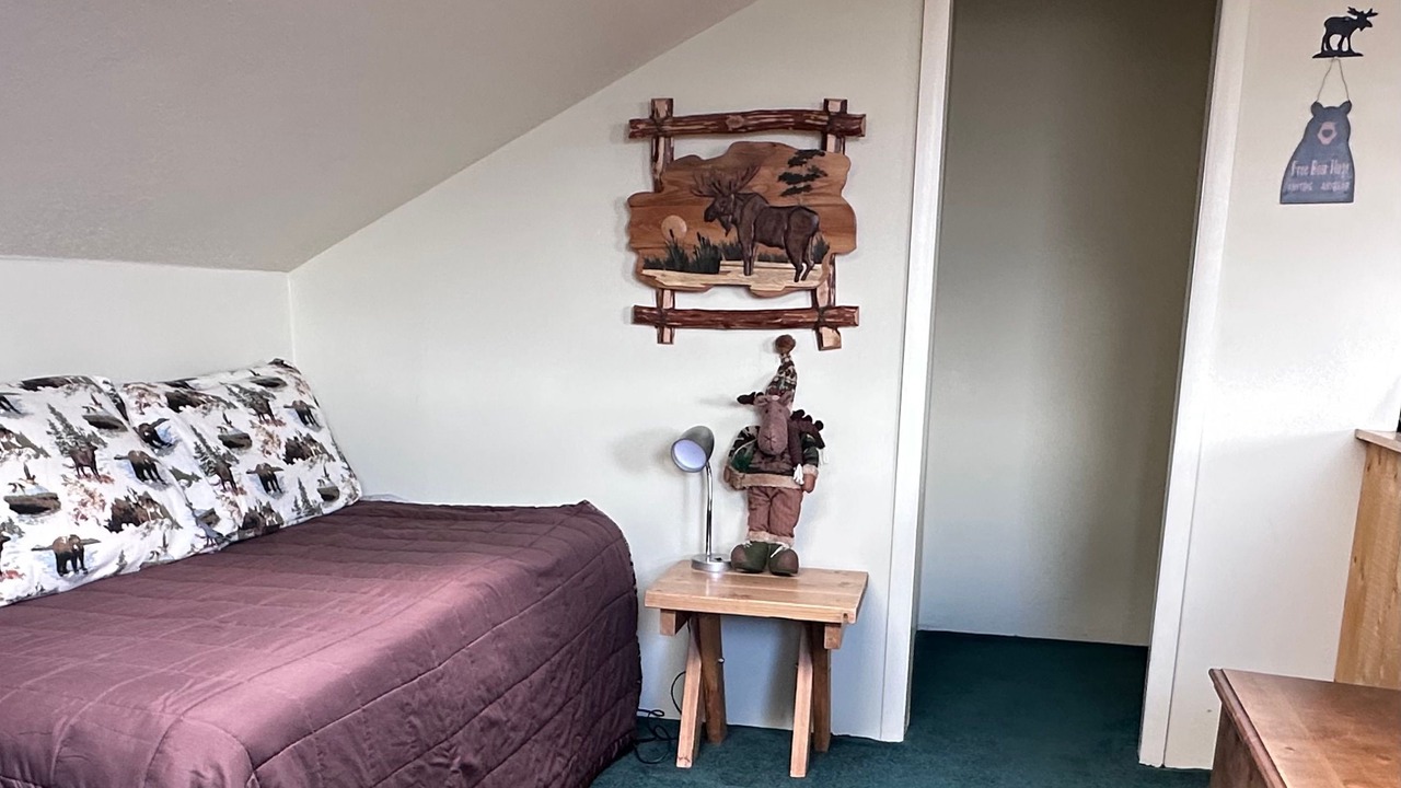 Photo of Bedroom in Alpine Village