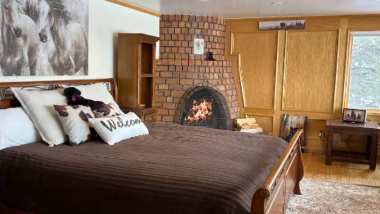 Photo of Bedroom in Golden