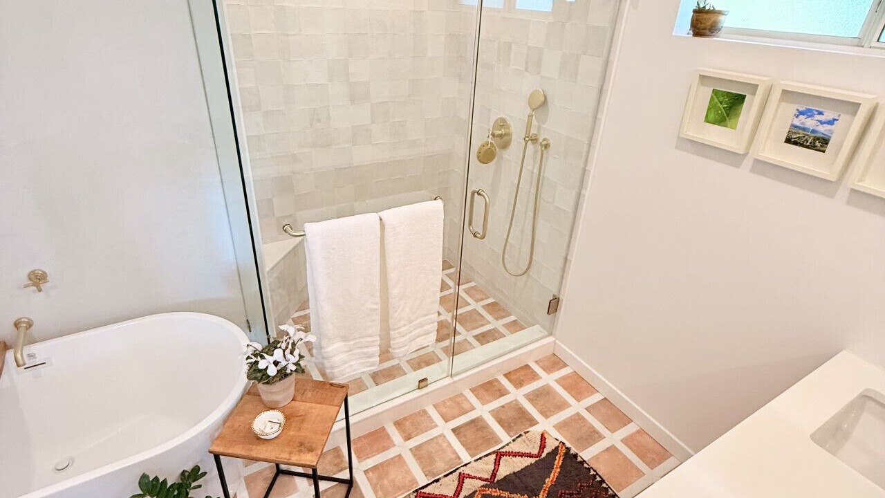 Photo of Bathroom in Meiners Oaks