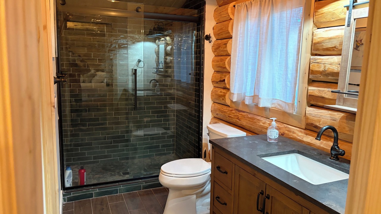 Photo of Bathroom in Columbine Lake