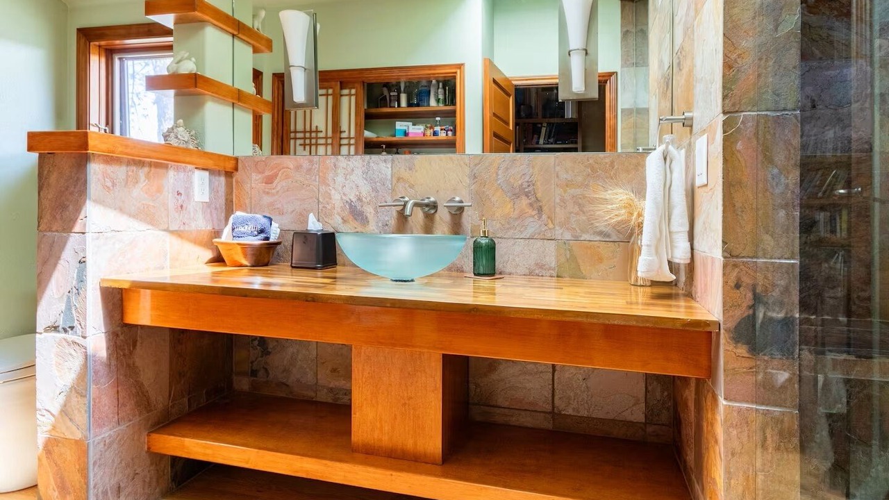 Photo of Bathroom in Newlands