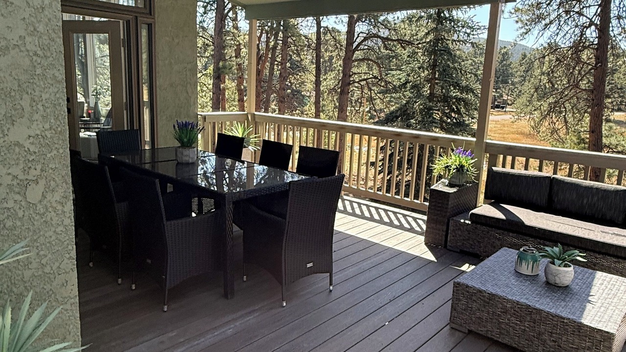 Photo of Outdoor in Evergreen Meadows