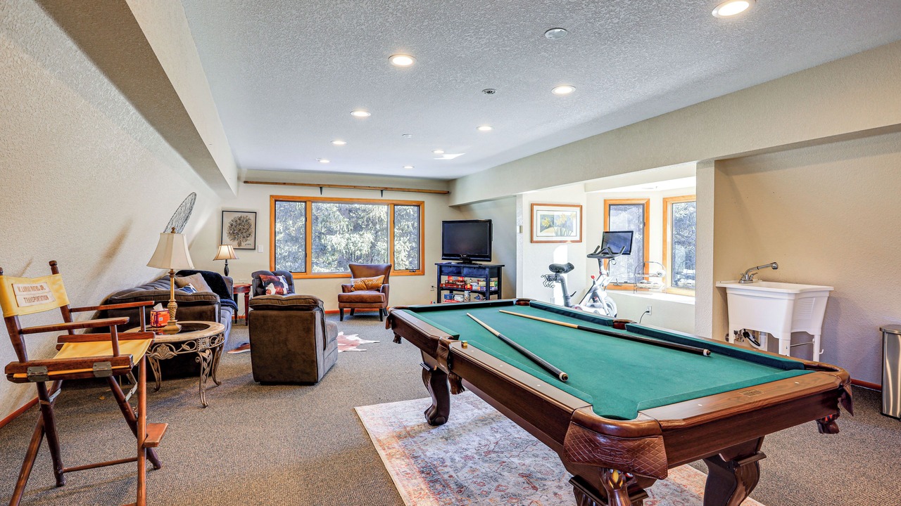 Photo of Outdoor in Evergreen Meadows