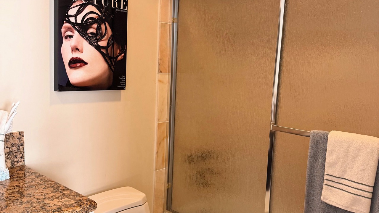 Photo of Bathroom in La Canada Flintridge