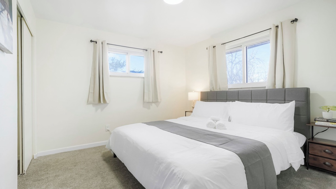 Photo of Bedroom in Aurora