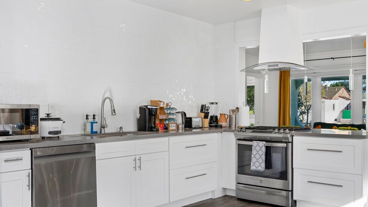 Photo of Kitchen in Midway City
