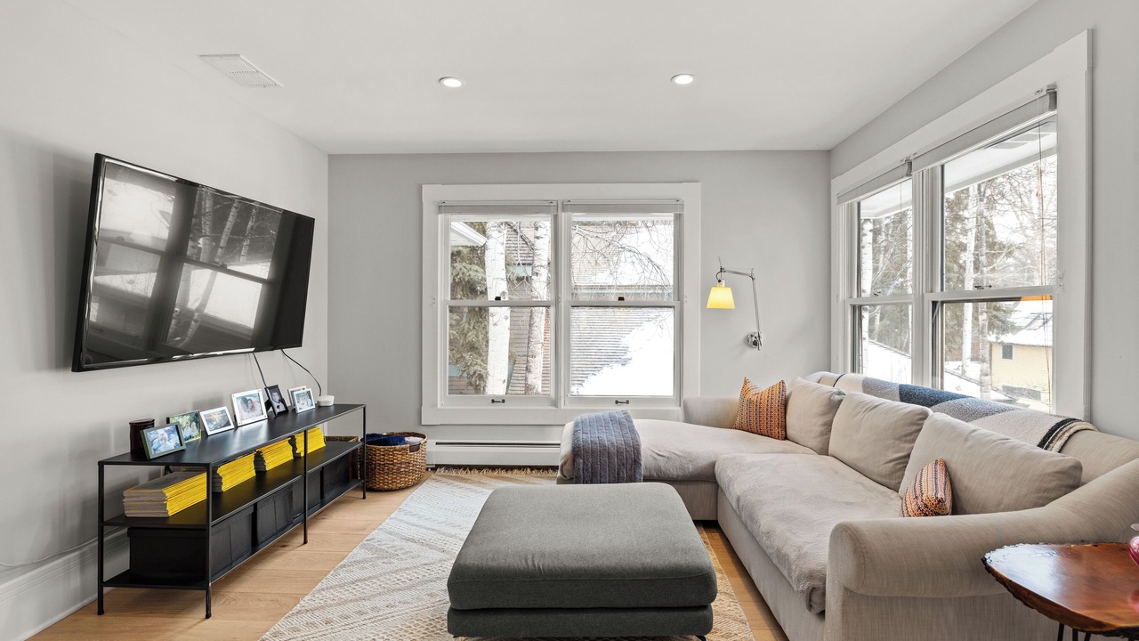Photo of Livingroom in West End