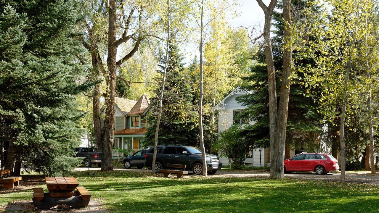Photo of Outdoor in West End