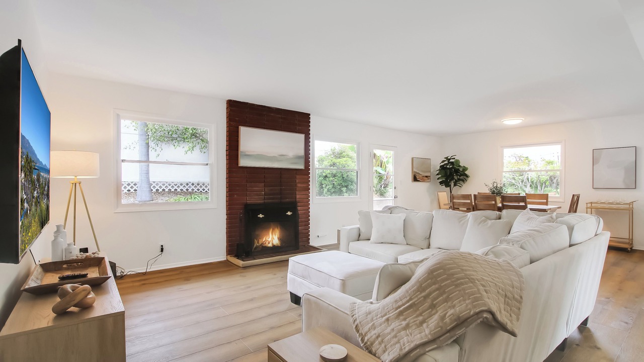 Photo of Livingroom in East Mesa