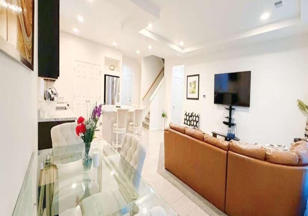 Photo of Livingroom in Gateway
