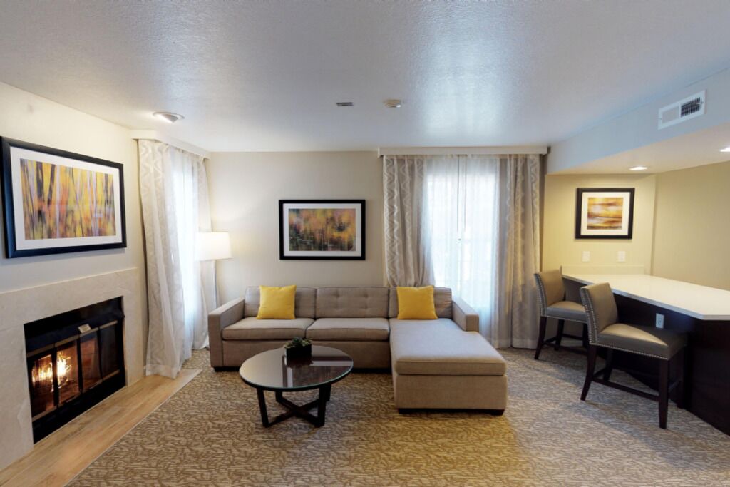 Photo of Livingroom in Newark