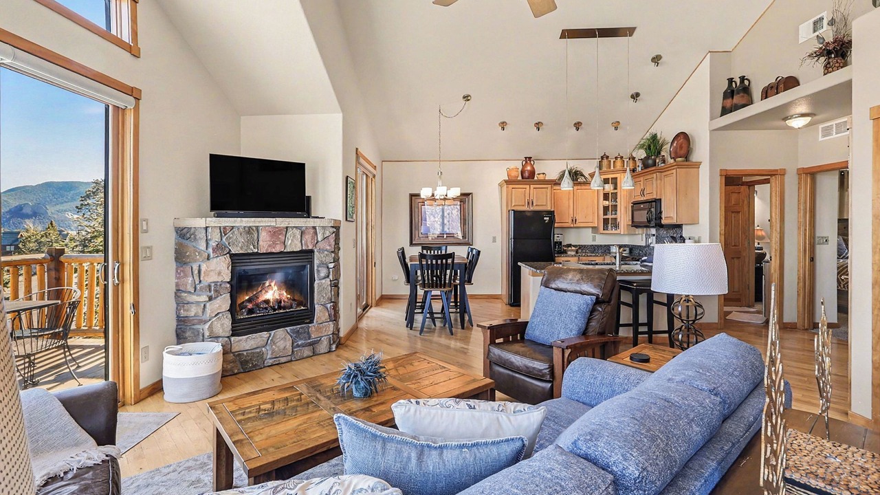 Photo of Livingroom in Estes Park