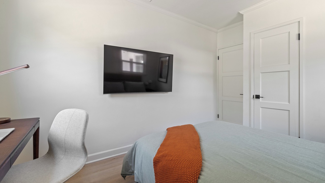 Photo of Bedroom in La Crescenta