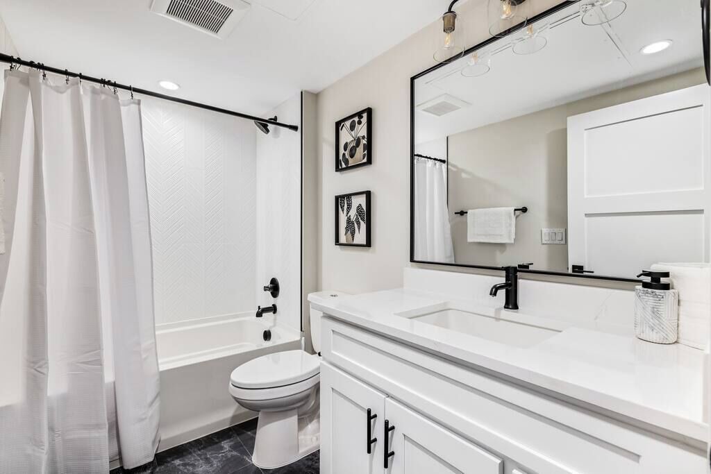 Photo of Bathroom in Golden
