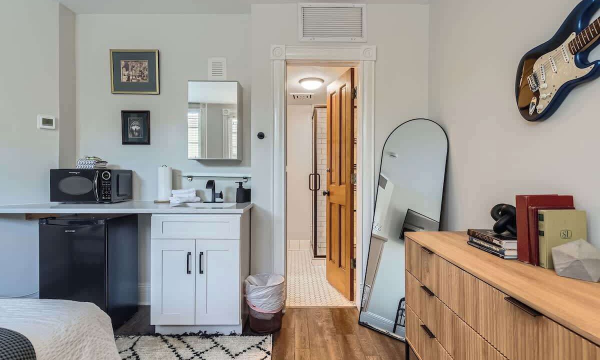 Photo of Bedroom in Five Points