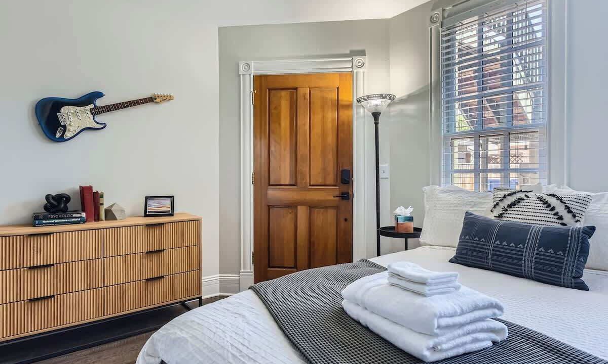 Photo of Bedroom in Five Points
