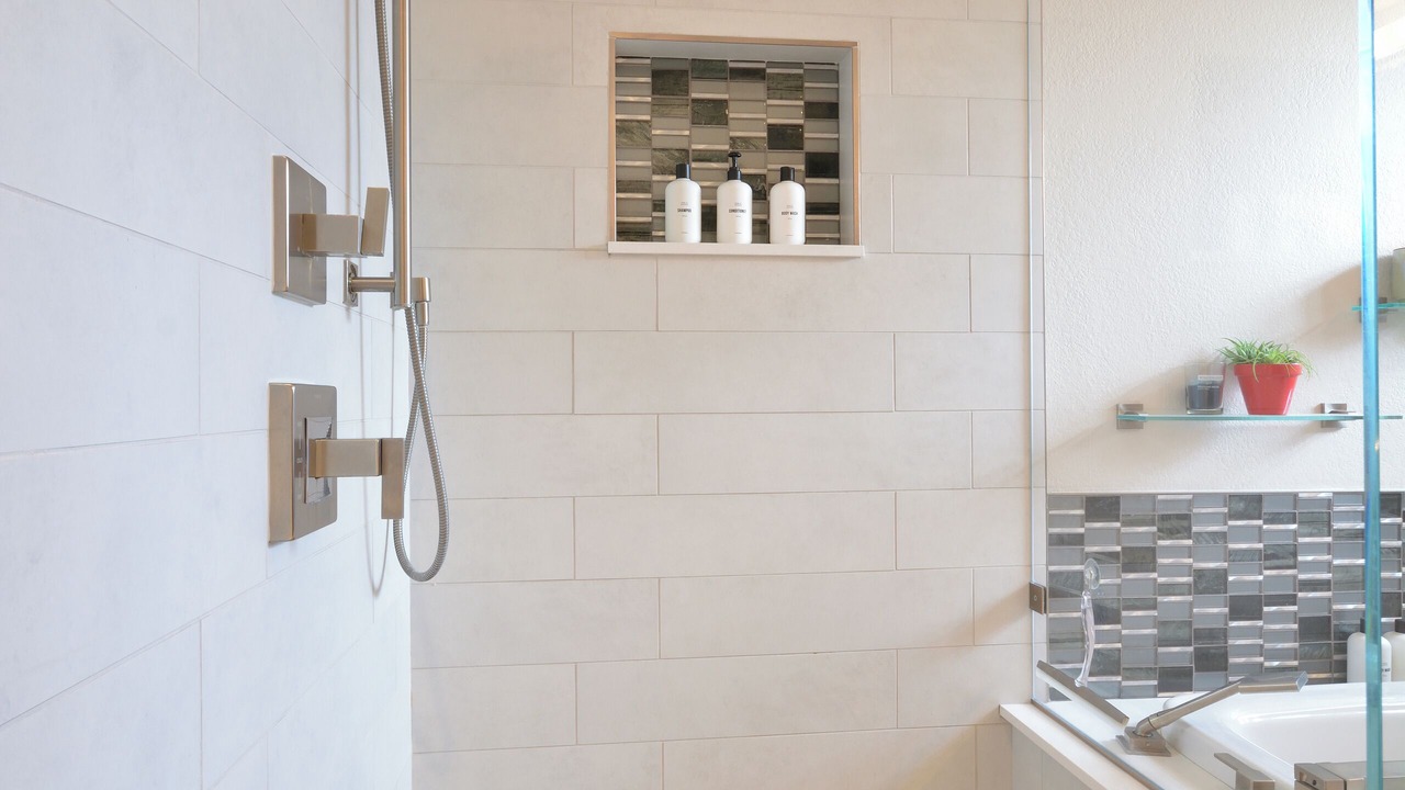 Photo of Bathroom in Alamo Placita
