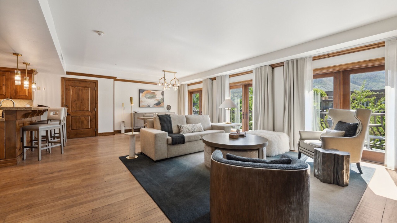 Photo of Livingroom in Downtown