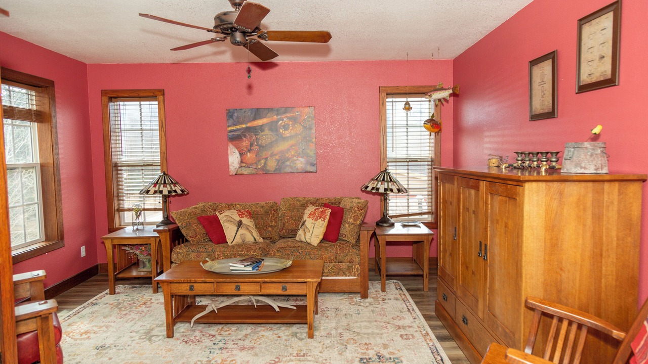 Photo of Livingroom in Creede