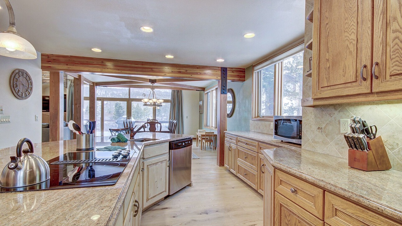 Photo of Kitchen in Three Peaks