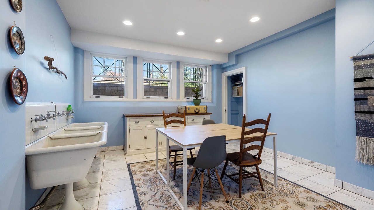 Photo of Bedroom in Old North End