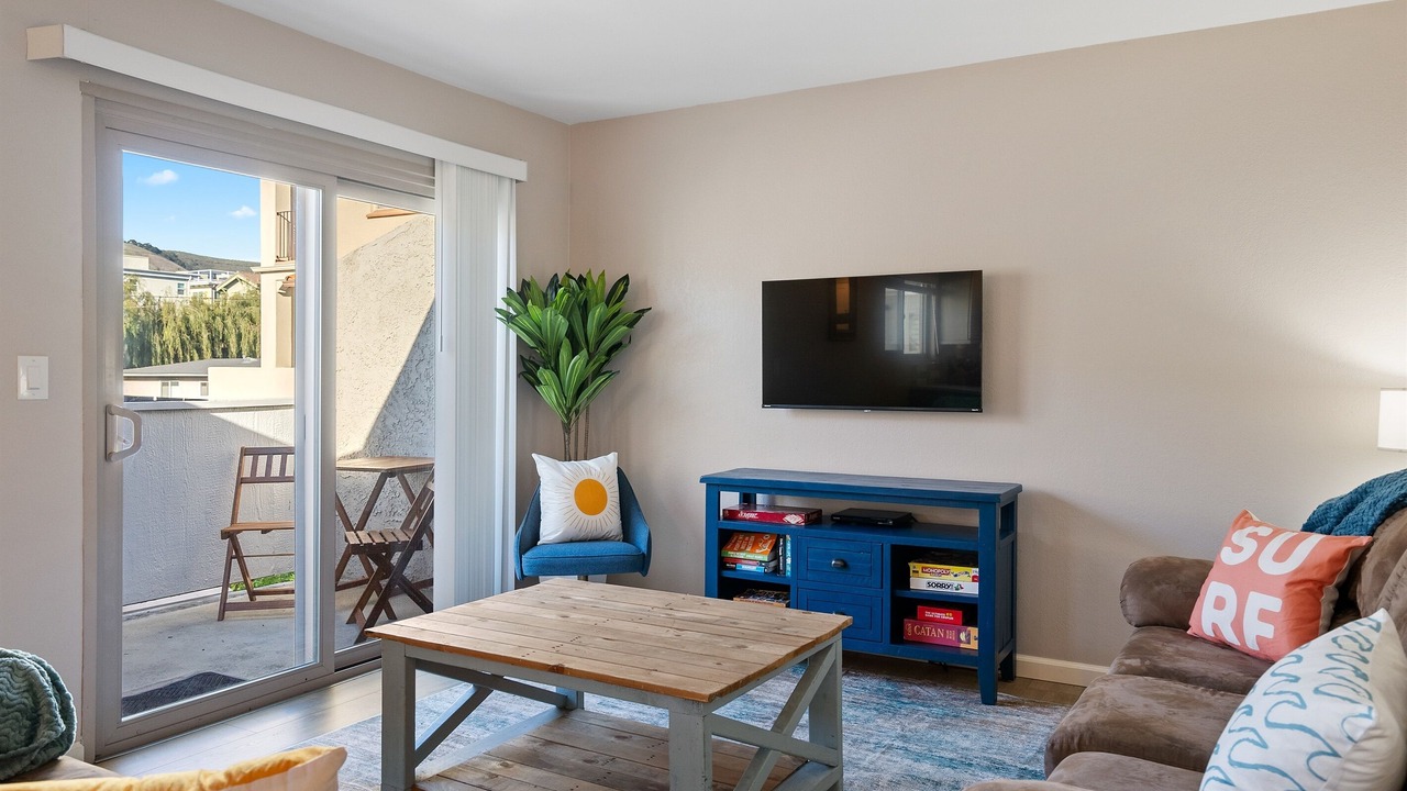 Photo of Livingroom in Downtown