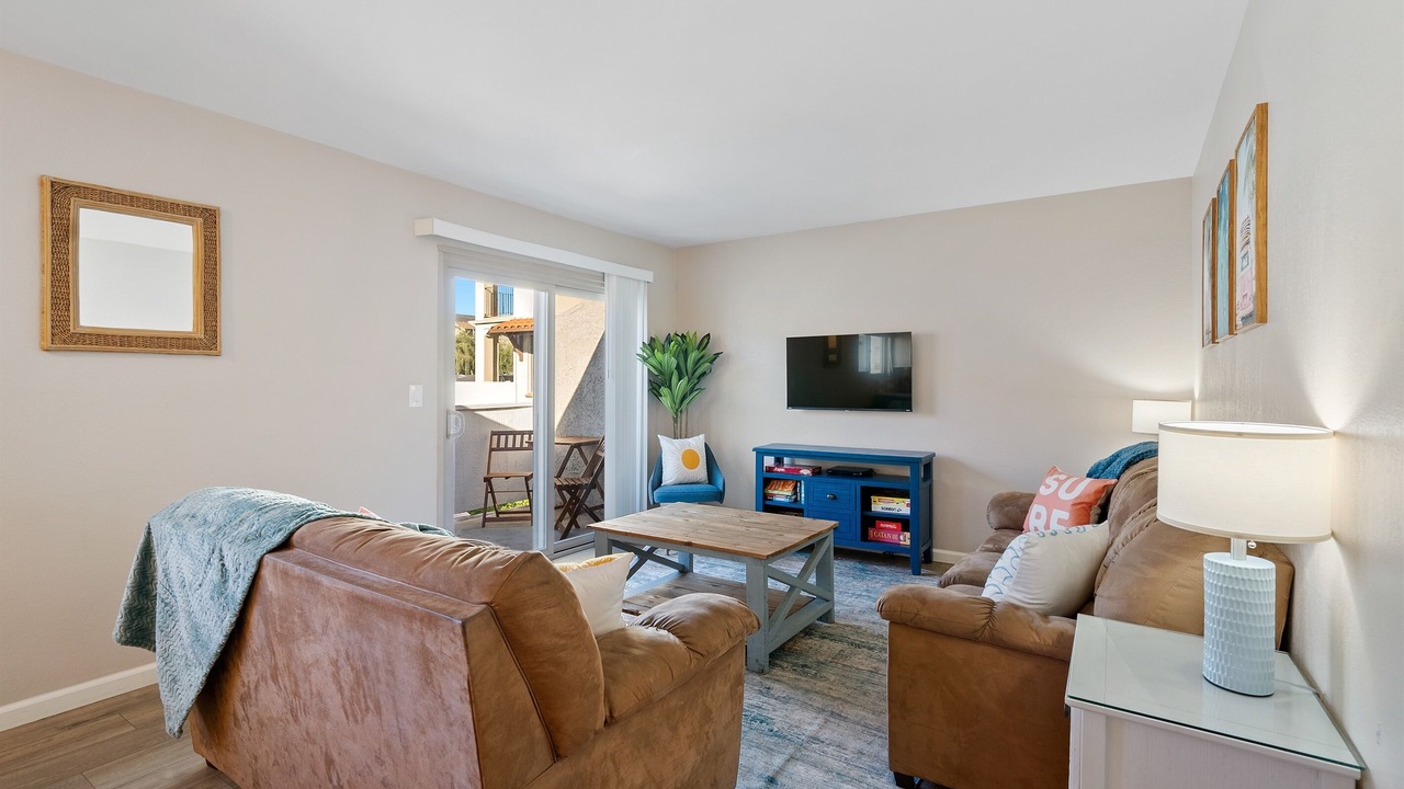 Photo of Livingroom in Downtown
