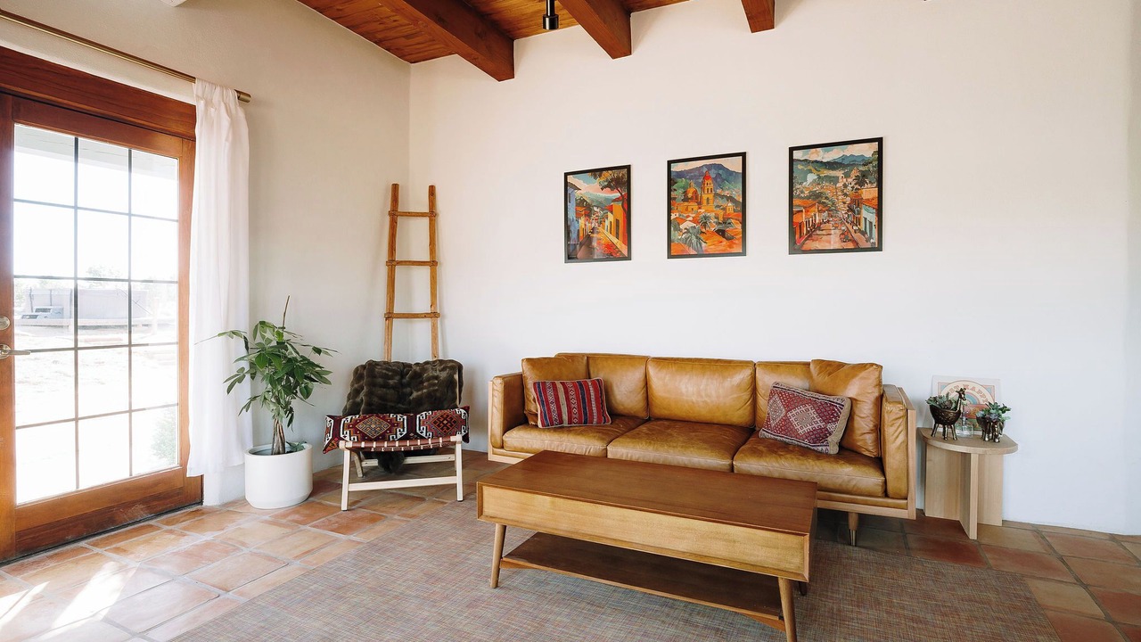 Photo of Livingroom in Taos