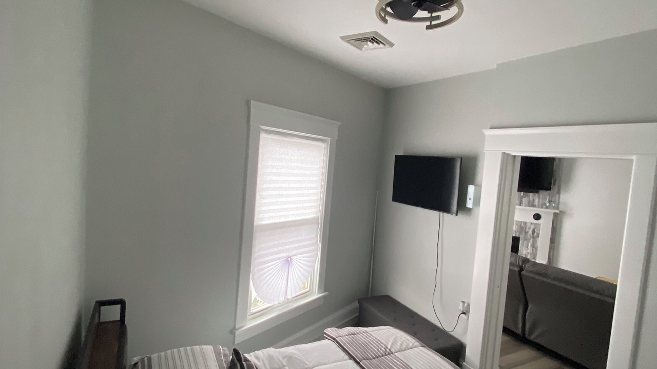 Photo of Bedroom in Akron