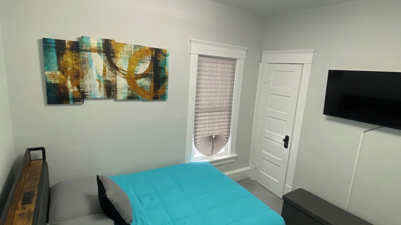 Photo of Bedroom in Akron