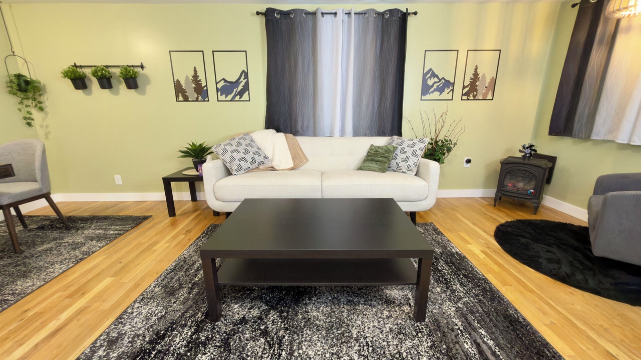 Photo of Livingroom in Central Colorado Springs
